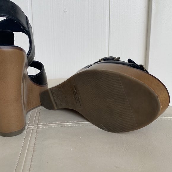 Platform sandals - Picture 5 of 5